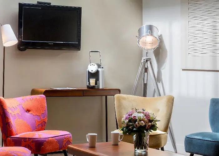 Hotel Western Le Montmartre - Saint Pierre 3*