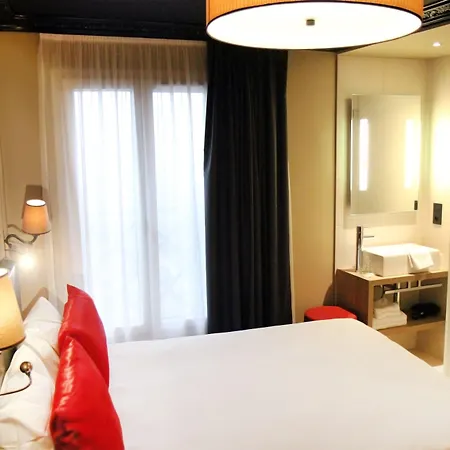 Western Le Montmartre - Saint Pierre 3*