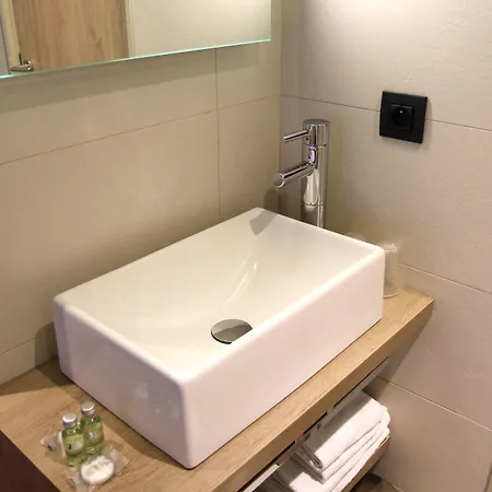 Western Le Montmartre - Saint Pierre