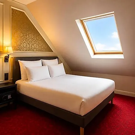 Western Le Montmartre - Saint Pierre Paris