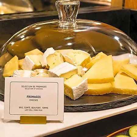 Hotel Western Le Montmartre - Saint Pierre 3*