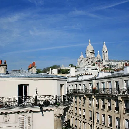 Western Le Montmartre - Saint Pierre Paryż
