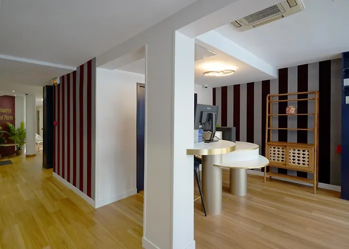 ホテル Western Le Montmartre - Saint Pierre 3*