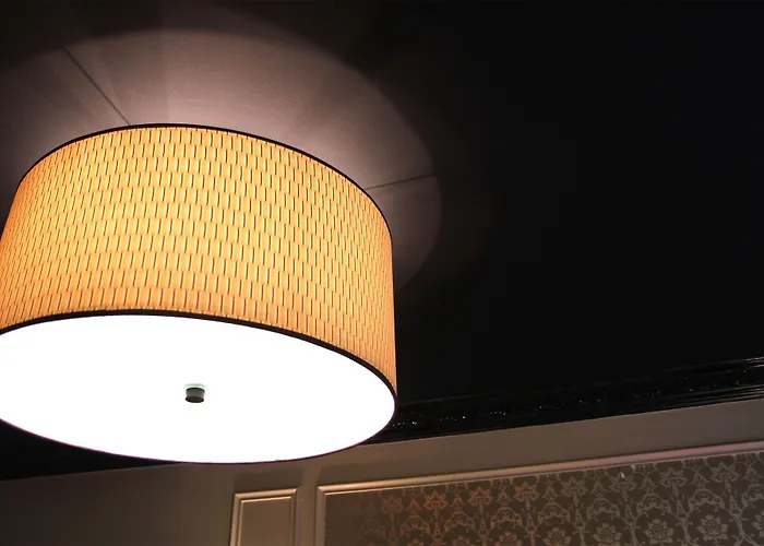 Western Le Montmartre - Saint Pierre ホテル 3*