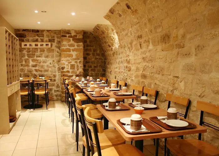 Western Le Montmartre - Saint Pierre ホテル