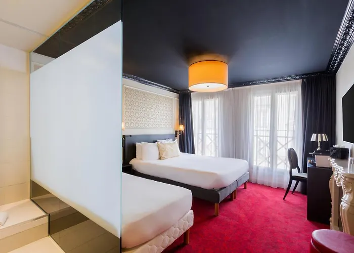 Western Le Montmartre - Saint Pierre パリ