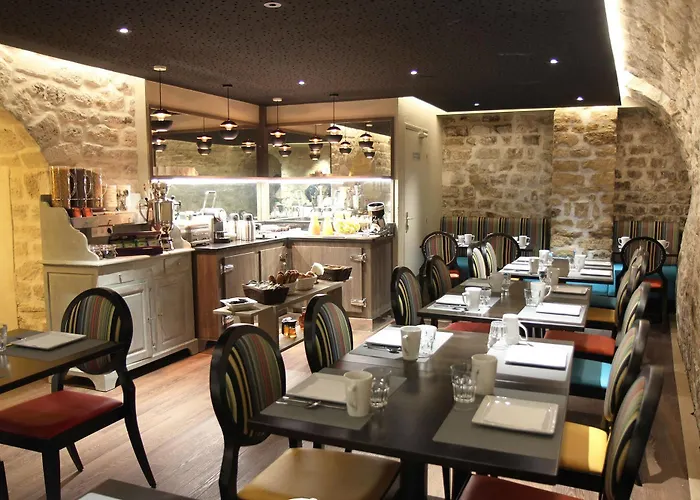 Western Le Montmartre - Saint Pierre