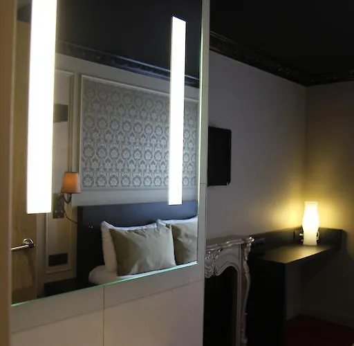 Western Le Montmartre - Saint Pierre