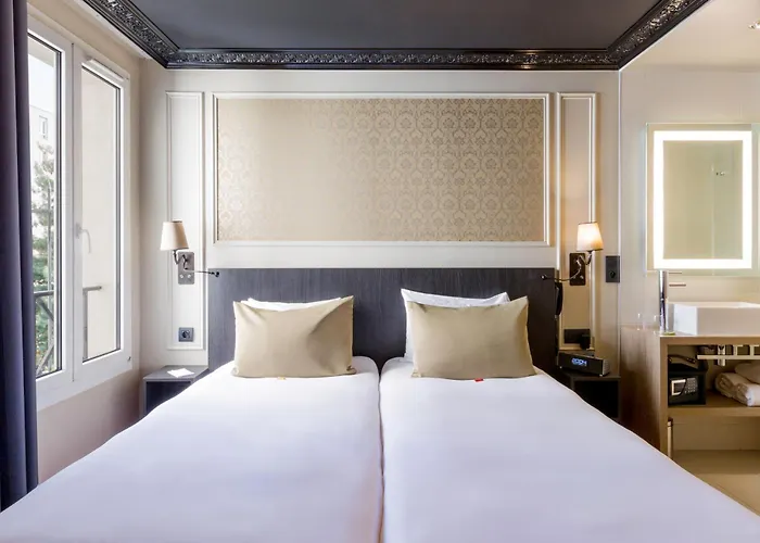 Western Le Montmartre - Saint Pierre ホテル 3*