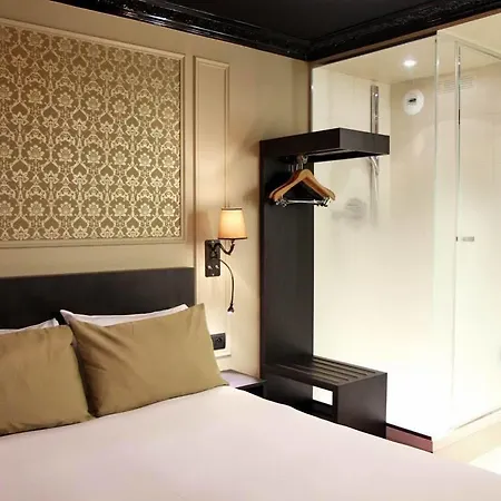 Hotel Western Le Montmartre - Saint Pierre Parijs